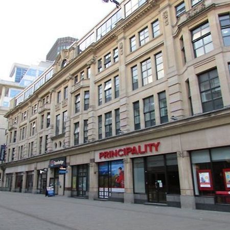 Travelodge Cardiff Central Queen Street Exterior photo